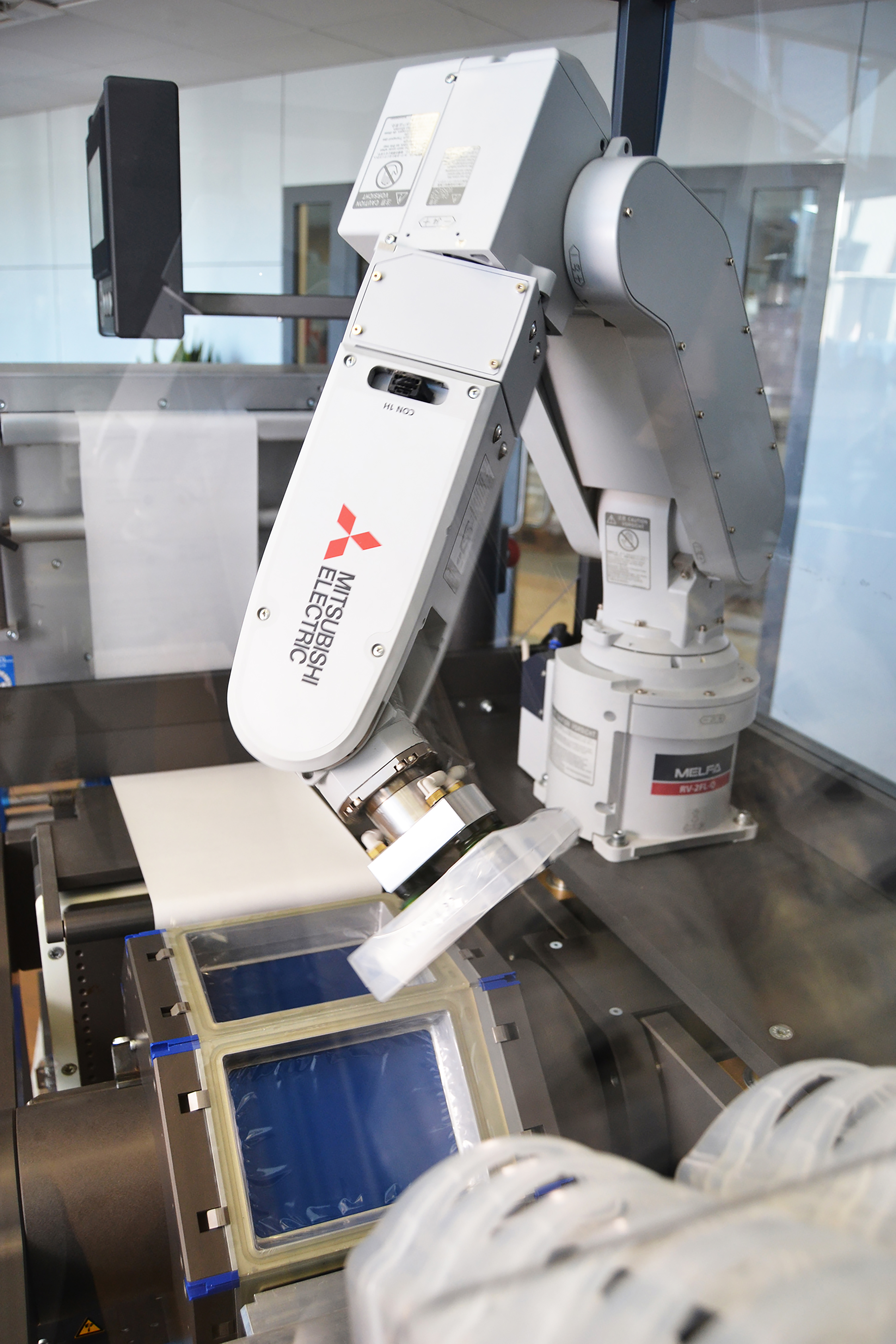 Industrial robots offer flexibility, high accuracy and fast movements. [Source: Mitsubishi Electric Europe B.V.]