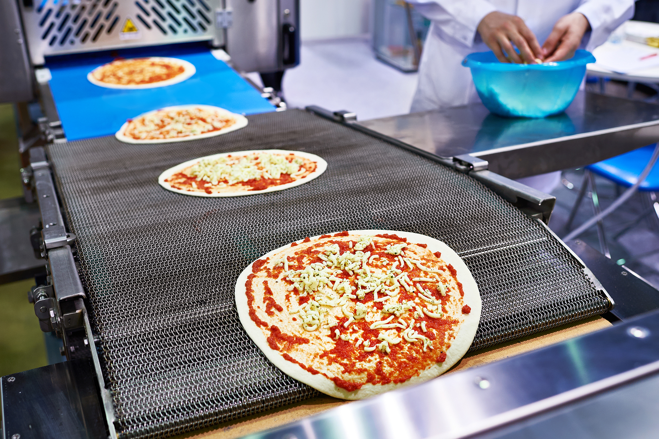 Mitsubishi Electric’s upgrades to the Bakkavor Pizza production line not only successfully addressed Control Freaks’ challenges, but exceeded expectations too. [Source: Mitsubishi Electric Europe B.V.]