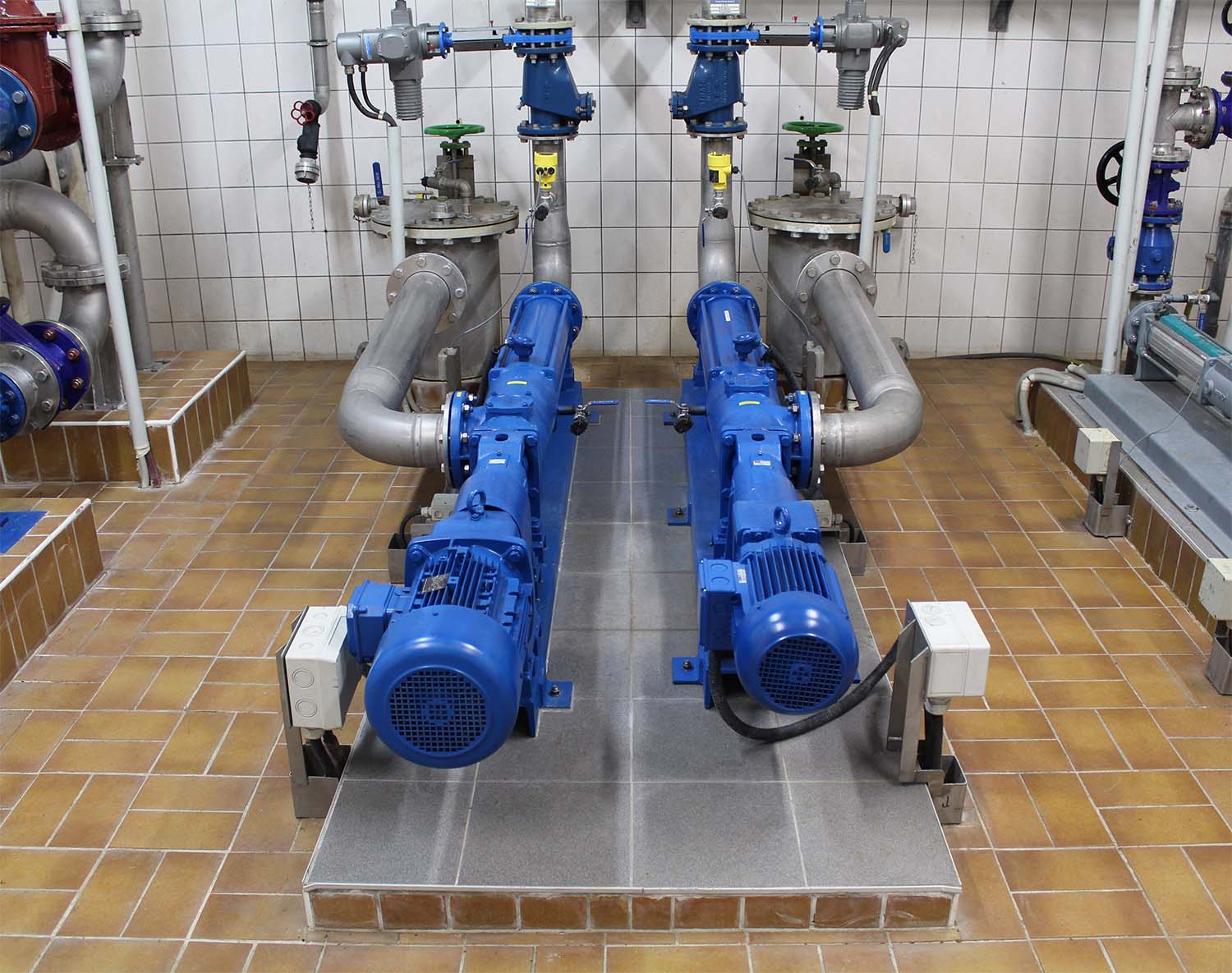 Hocheffiziente Permanentmagnet-Synchronmotoren (PMSM) von Bauer Gear Motor in Kombination mit Exzenterschneckenpumpen von Allweiler kommen in der Abwasseraufbereitungsanlage von Stendal (Sachsen-Anhalt) zum Einsatz.