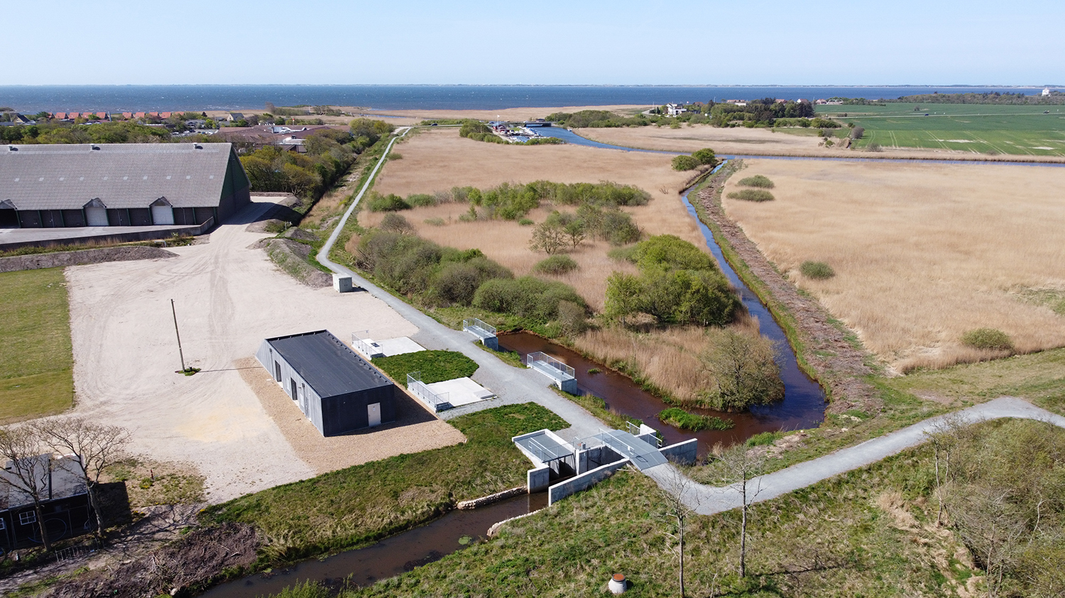 Defenses in the Ringkøbing Fjord have been bolstered by the installation of two new pumping stations, which have been designed and equipped by Sulzer. The new facilities will help to protect the town and the surrounding countryside for the next 40 years.