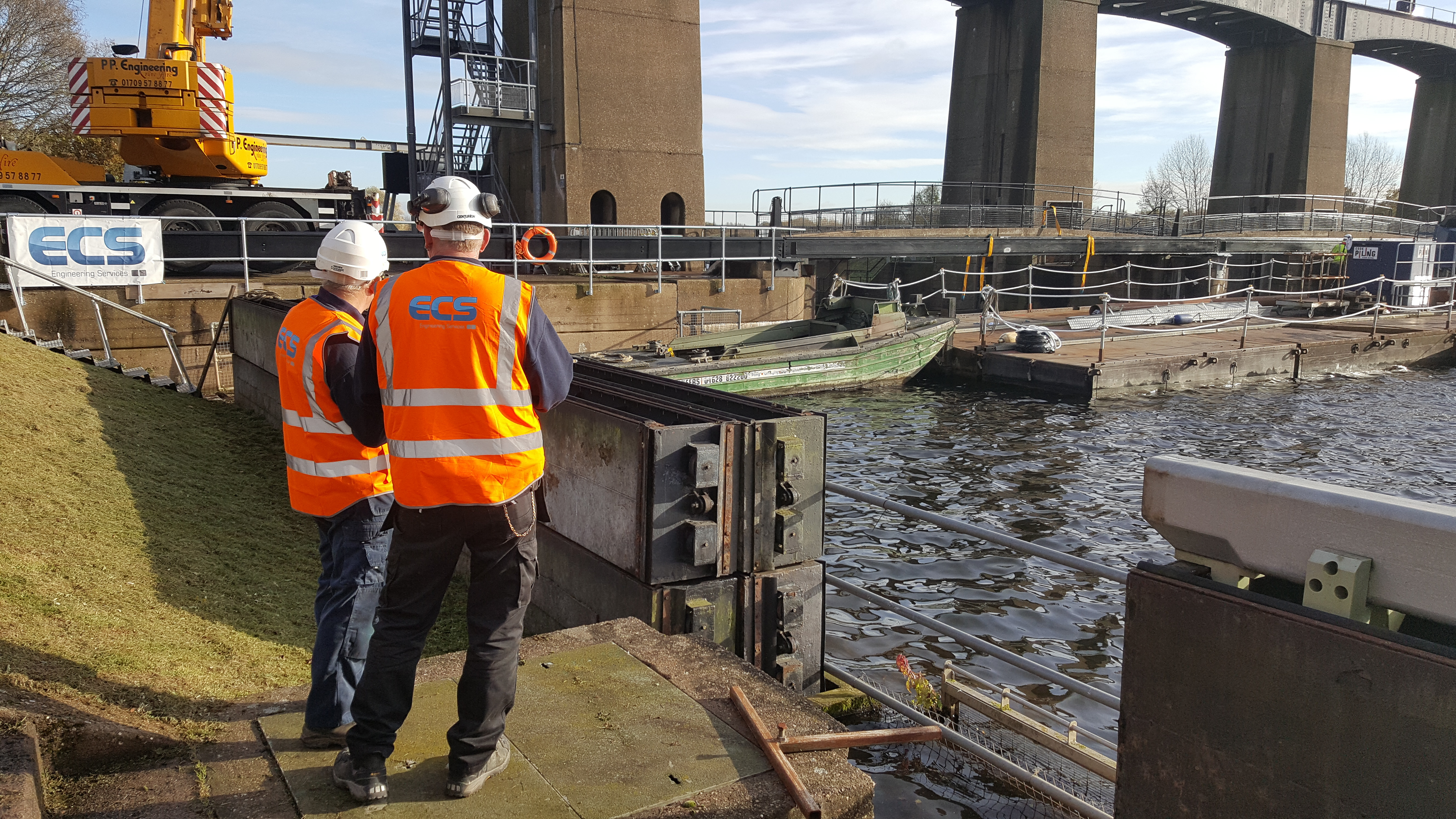 ECS Engineering Services has undertaken a large project to enhance operations at Colwick Sluice, including the installation of a new stop log handling system as well as maintenance of the gates and stoplogs.
