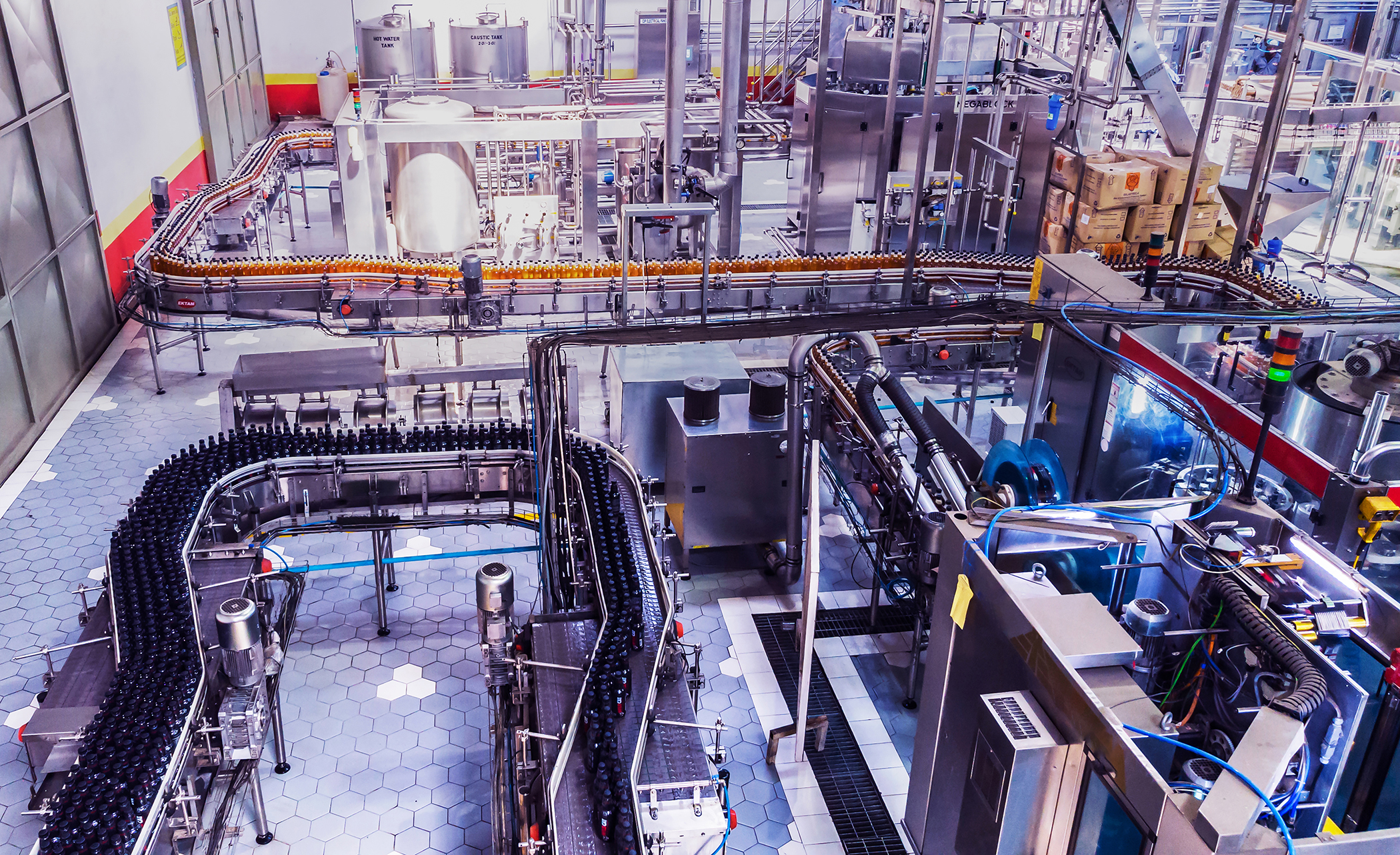 The Connected Industries of the future are highly productive, flexible and responsive because of their ability to leverage the power of data, which can offer a unique understanding of what is happening on the factory floor in real-time(©istock/ GCShutter)