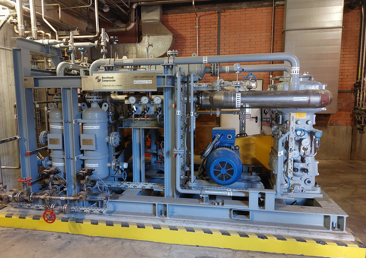 Laby® compressor test run in accordance with Burckhardt Compression regulations.
