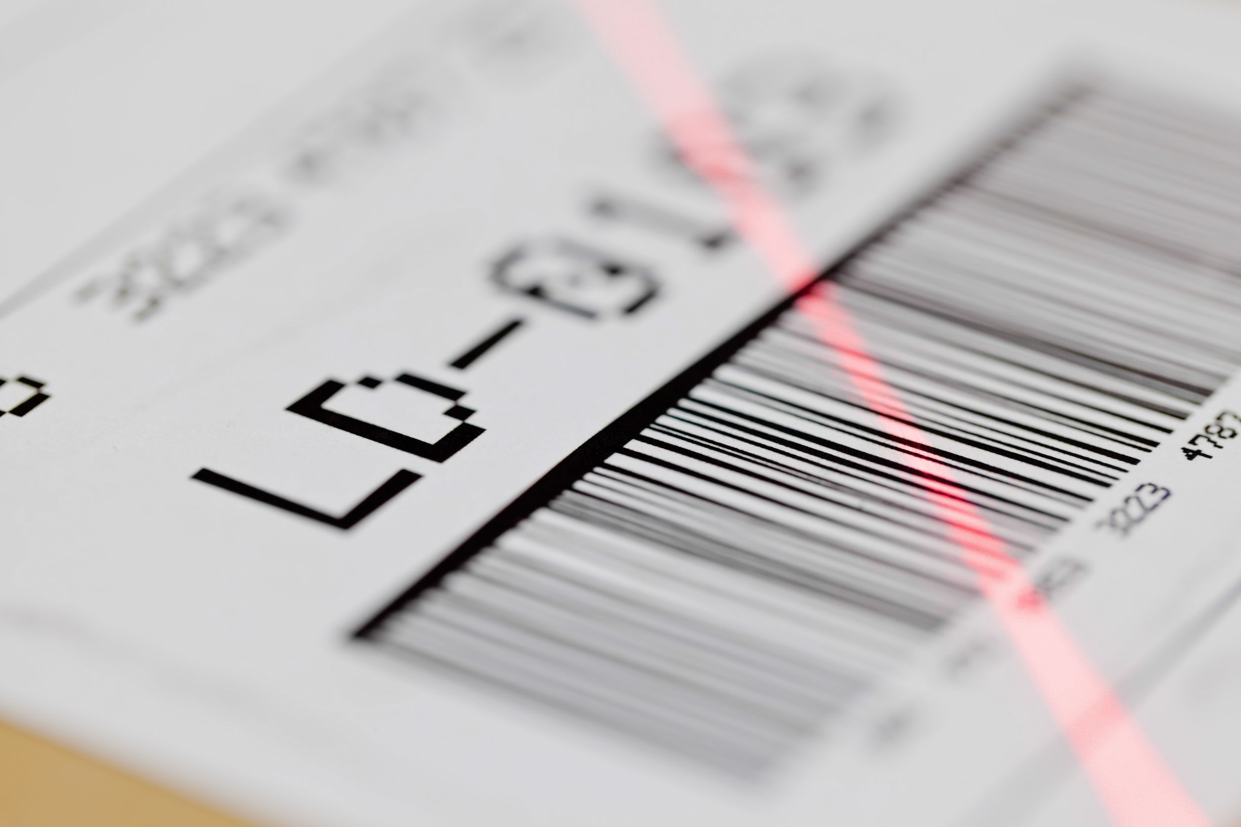 Barcode no-reads cause delays, increase manual processing and reduce operational efficiency, all costing time and money. (Source: Shutterstock_170861873)