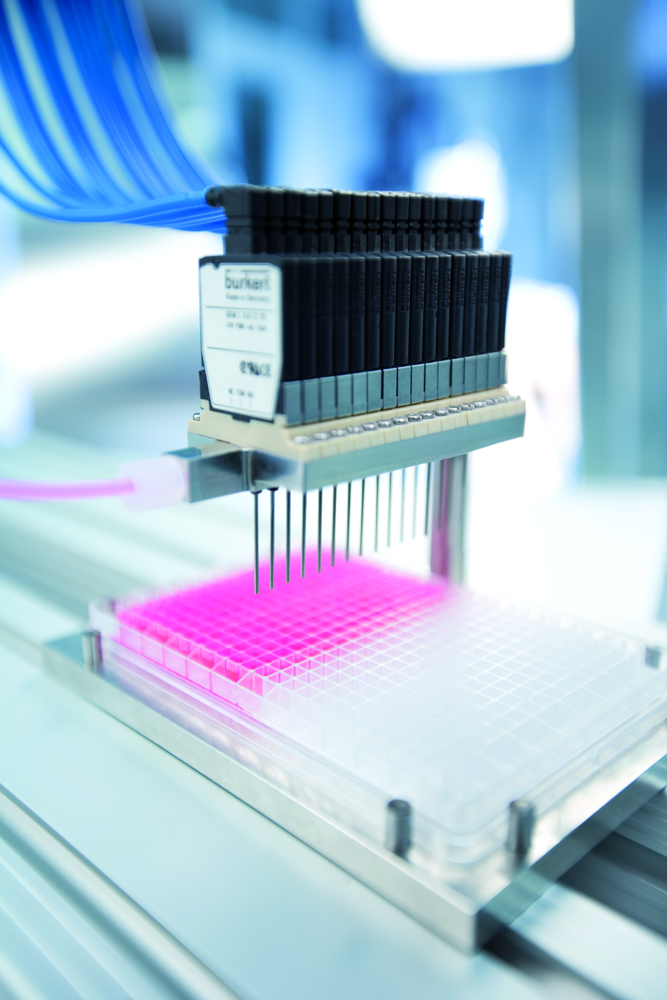 Accurate microfluidic dosing is essential for life science and genomics research, as well as the administration of medical care.
