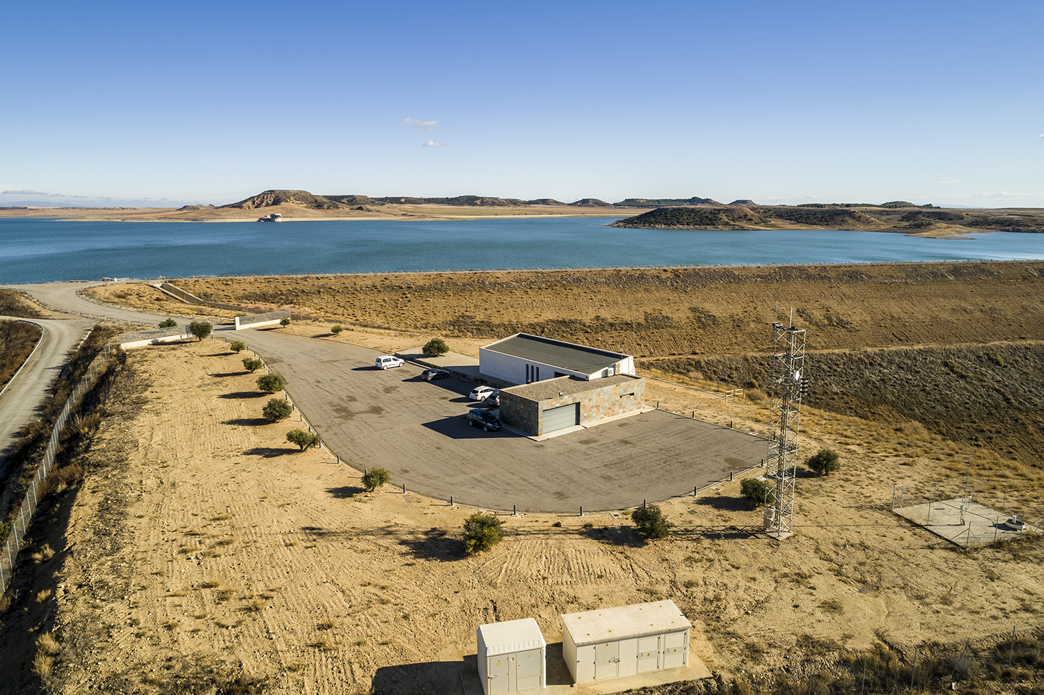 For the owners of the San Salavador reservoir project, operational efficiency was the top priority to ensure that annual running costs were kept to a minimum.