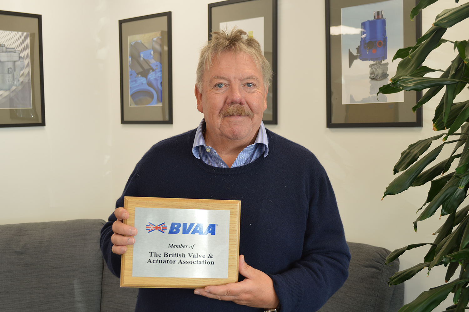 Gary Hopkinson, the founder of Valves Online is planned to retire at the end of this year.