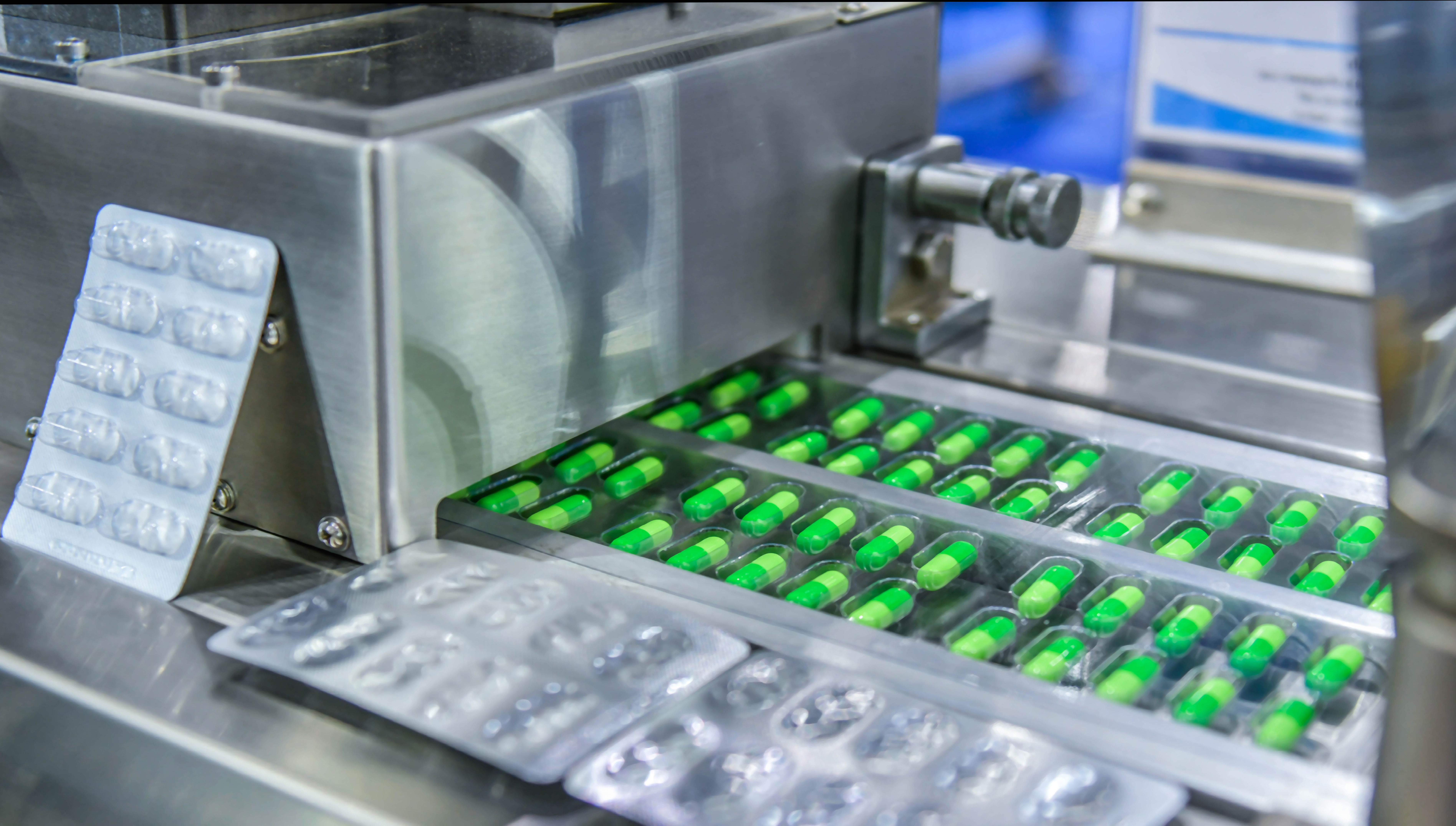 Optimal Industrial Automation developed new blister pack inspection machines consisting of two vision systems to support a tablet manufacturer that was surprised by a sudden breakdown (Image source: iStock: 1285400923)