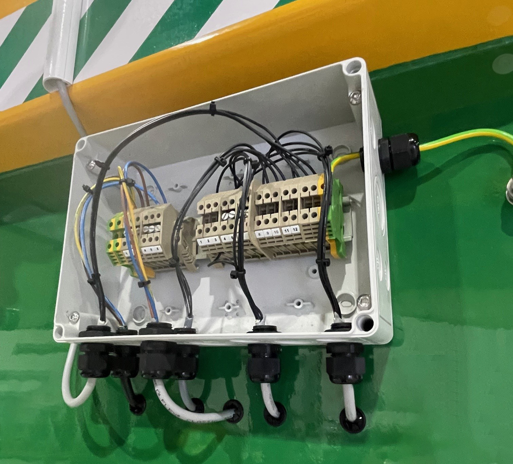 Aqua Safety Showers partnered with Spelsberg UK junction boxes that protect terminal connections.