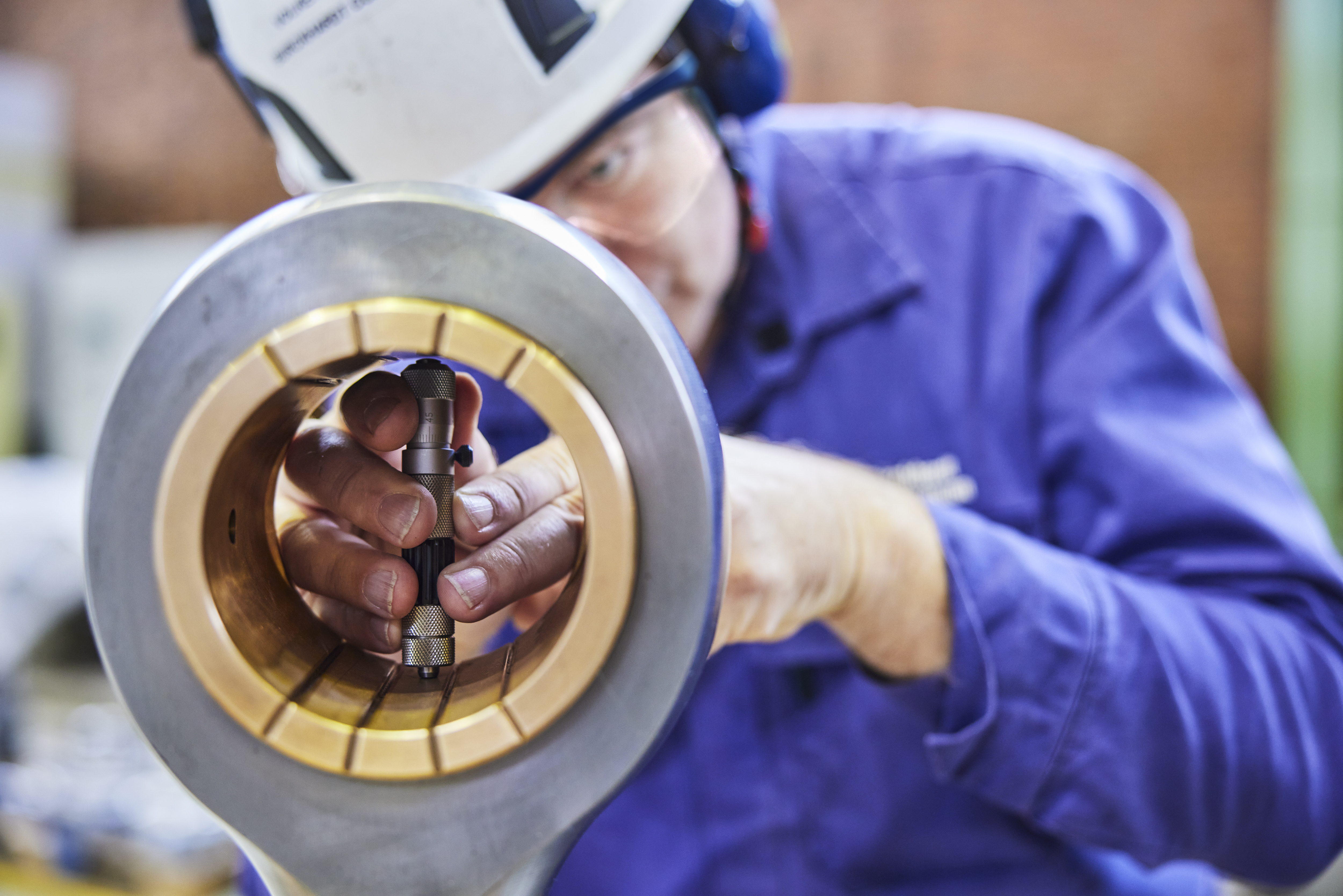 Expert on-site support is essential for fast turnarounds.